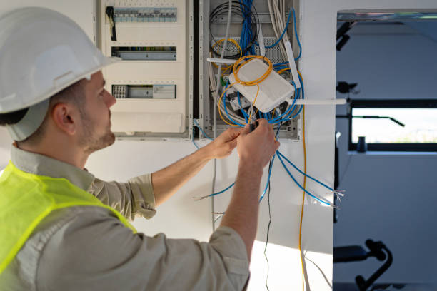 Best Licensed Electrician  in Circleville, OH